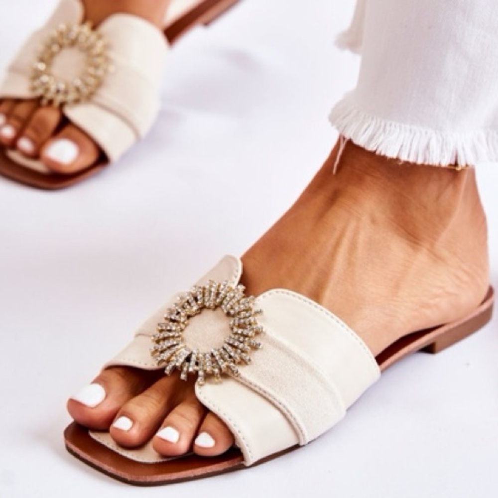 Alexandre Birman Cream Leather Crystal Round Buckle Slide Sandals - Picture 4 of 12